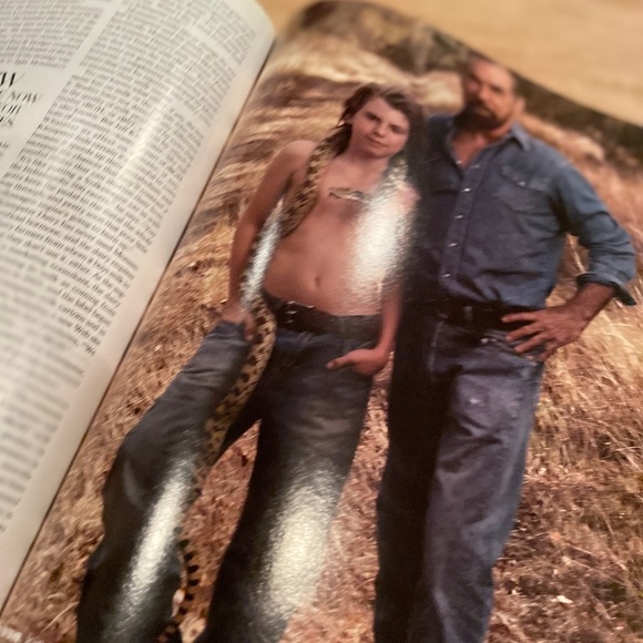 Vanity Fair Madonna 2008 Third annual green issue collectors magazine - Picture 6 of 13